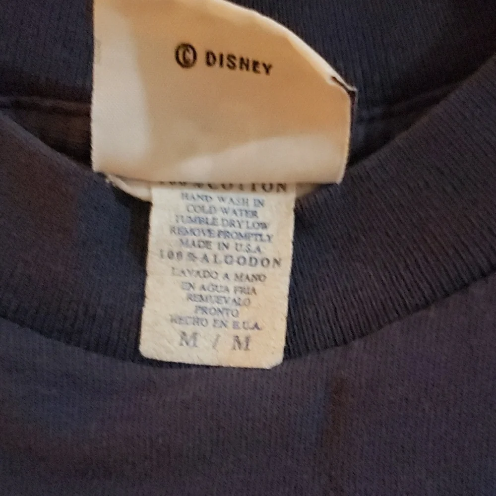 Must Bundle 2+ @ $5 Each Winnie the Pooh Navy T-Shirt Size M - Picture 3 of 5